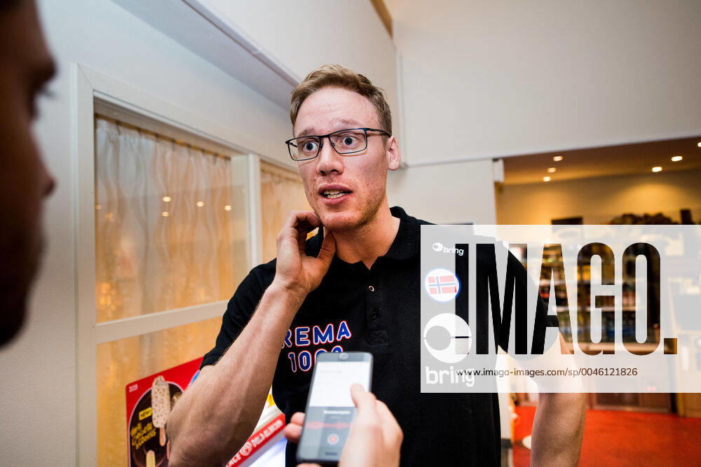 Magnus Gullerud is interviewed by the media during a press meeting with Norway during the EHF European Handball Championship on January 16, 2020 in Malmö. Photo: Ludvig Thunman BILDBYRAN kod LT 35703 bbeng ehf euro 2020 em 2020 european men?s handball championship 2020 handball handboll handbolls-em 2020 handball handball-em 2020 norway norge pressträff press meeting