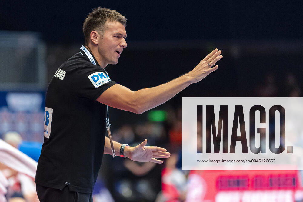 Handball, Maenner: EM 2020, Hauptrunde, Gruppe 1, Weißrussland - Deutschland Trainer Christian Prokop (Deutschland) Gestik Geste gestikuliert Wien Stadthalle Wien Oesterreich