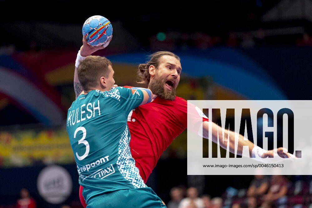 Pavel Horak (Nr. 13, Tschechien) gegen Uladzislau Kulesh (Nr. 3, Belarus). Belarus vs. Tschechien, Handball, Hauptrunde, EHF Euro 2020, 18.01.20 Wien Wien Oesterreich