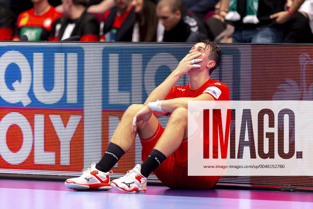 Stanislav Kasparek (Nr. 17, Tschechien) ist niedergeschlagen deprimiert enttaeuscht nach der Niederlage. Belarus vs. Tschechien, Handball, Hauptrunde, EHF Euro 2020, 18.01.20 Wien Wien Oesterreich