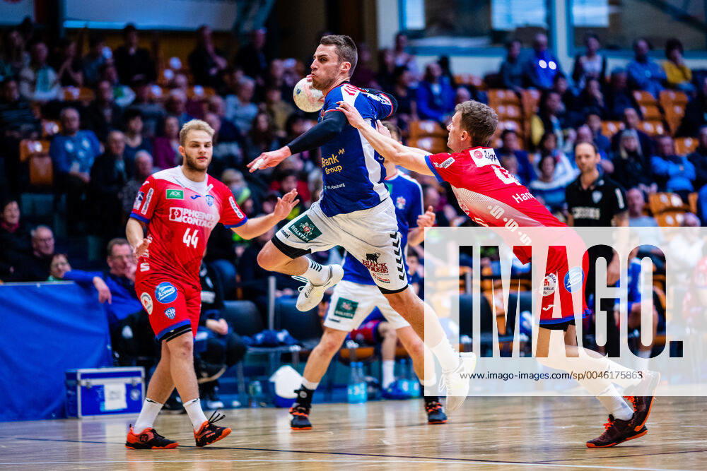 Lukas Ossenkopp ( 14 HSV Handball) waehrend der Begegnung HSV Handball und TBV Lemgo Lippe beim Peugeot Cup 2020 in der Anhalt Arena am 19. January 2020 in Dessau-Rosslau, Sachsen Anhalt, Deutschland