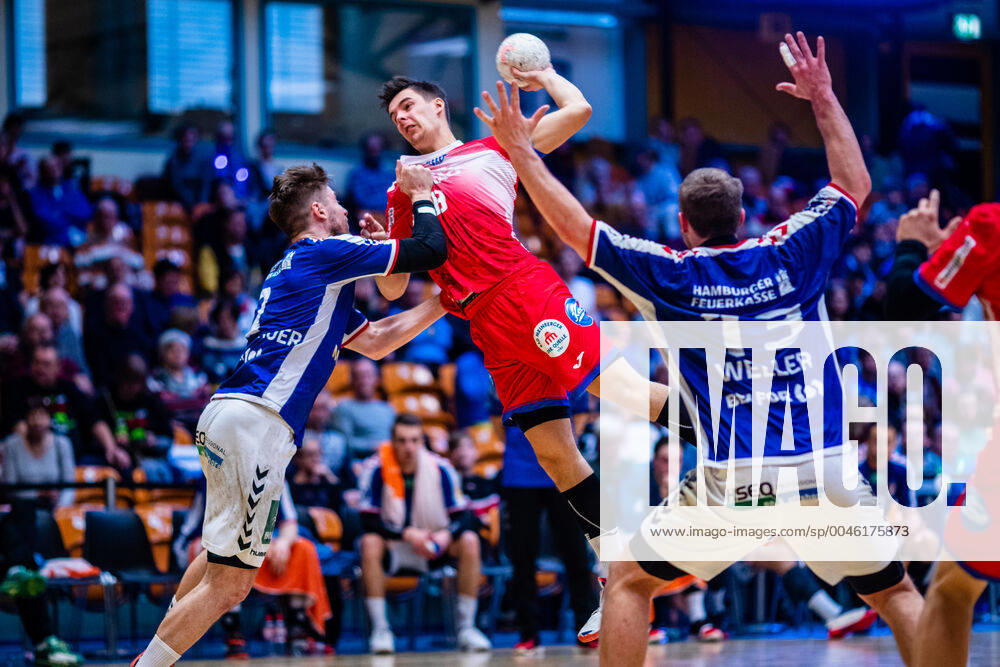 Waehrend der Begegnung HSV Handball und TBV Lemgo Lippe beim Peugeot Cup 2020 in der Anhalt Arena am 19. January 2020 in Dessau-Rosslau, Sachsen Anhalt, Deutschland