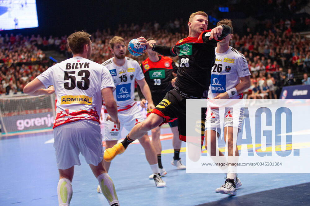 HANDBALL - EHF EURO 2020, AUT vs GER VIENNA,AUSTRIA,20.JAN.20 - HANDBALL - EHF European Men s Handball Championship 2020, main round, Austria vs Germany Image shows Nikola Bilyk (AUT) and Philipp Weber (GER). GEPAxpictures Bitzan