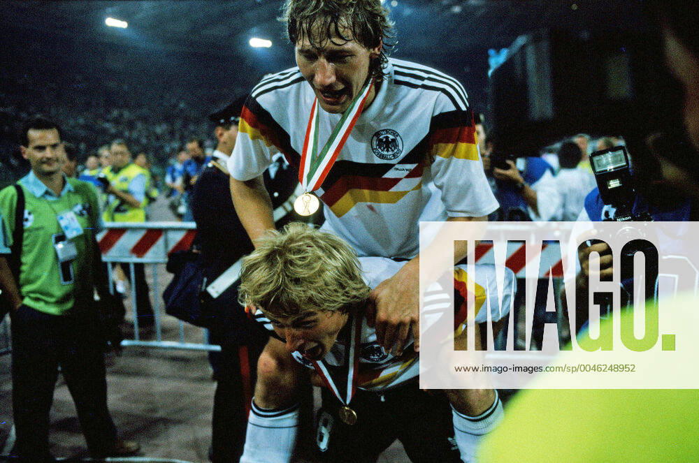 Deutschland - Argentinien Italien, Rom, 08.07.1990, Fussball, FIFA WM 1990 in Italien, Finale, DFB Deutschland - Argentinien (1:0): v.l. Jürgen Klinsmann, Guido Buchwald (beide Deutschland).