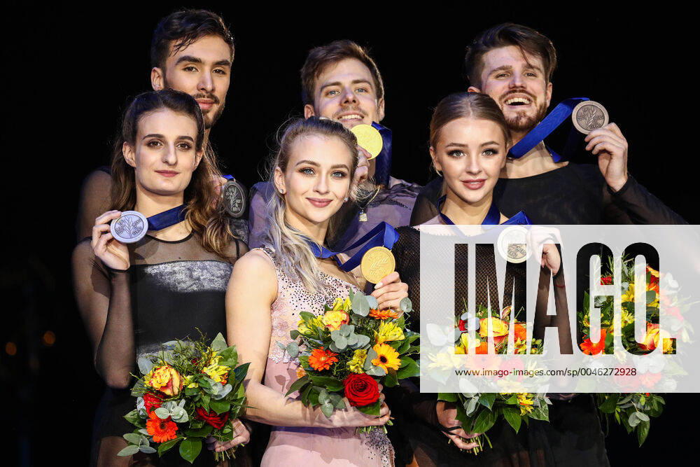 KW04 GRAZ, AUSTRIA - JANUARY 25, 2020: Silver medalists, ice dancers Gabriella Papadakis and Guillaume Cizeron of France, Gold medalists, ice dancers Victoria Sinitsina and Nikita Katsalapov of Russia and Bronze medalists, ice dancers Alexandra Stepanova and Ivan Bukin (L-R) of Russia during an award ceremony for the ice dance competition at the 2020 European Figure skating, Eiskunstlauf Championships at Steiermarkhalle. Sergei Bobylev TASS TS0CBAE2