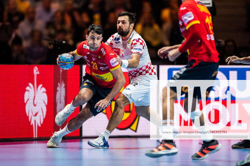 Aitor Arino Bengoechea of Spain and Zlatko Horvat of Croatia during the EHF European Handball Championship final between Spain and Croatia on January 26, 2020 in Stockholm.