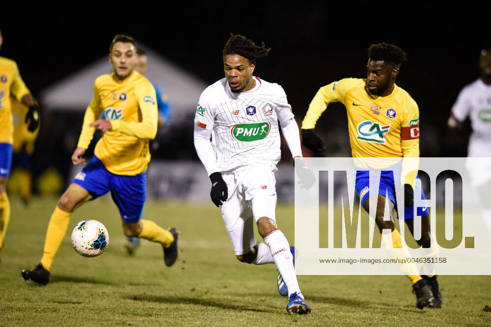 Loic Remy ( 9 - LOSC ) - Ismael Gace ( 4 - Epinal ) - FOOTBALL : SAS Epinal vs Lille OSC - Coupe de France - Epinal - 29 01 2020 FedericoPestellini Panoramic
