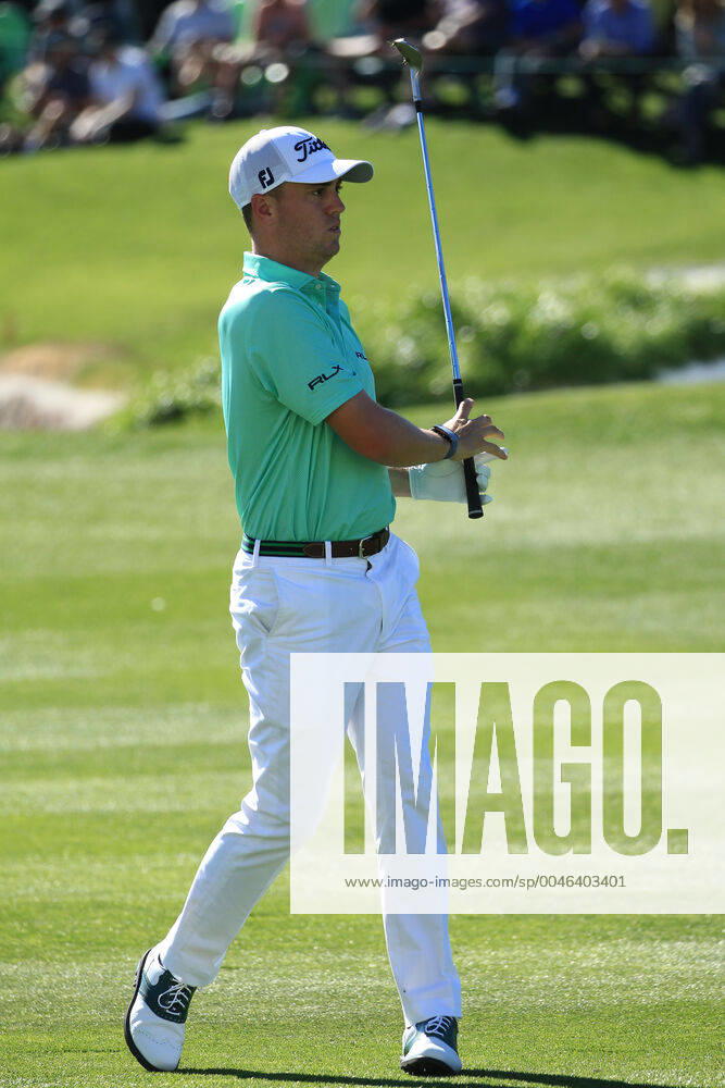 SCOTTSDALE, AZ - FEBRUARY 01: Justin Thomas hits an approach shot on the eighteenth hole during the third round of the Waste Management Phoenix Open on February 01, 2020, at TPC Scottsdale in Scottsdale, Arizona. (Photo by Will Powers Icon Sportswire) GOLF: FEB 01 PGA, Golf Herren - Waste Management Phoenix Open Icon202200201040