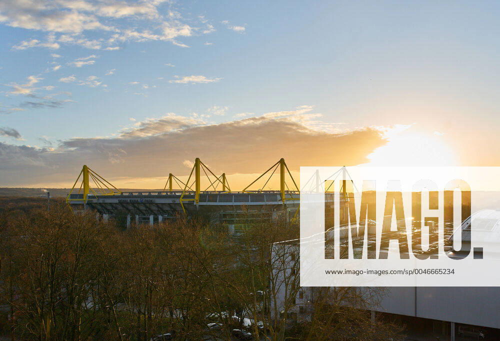 CL Football Dortmund - Paris, Dortmund Feb 17, 2020. Signal Iduna Park Stadium BVB BORUSSIA DORTMUND - PARIS SG Soccer UEFA Champions League , Best of eight in Dortmund, February 17, 2020. Season 2019 2020