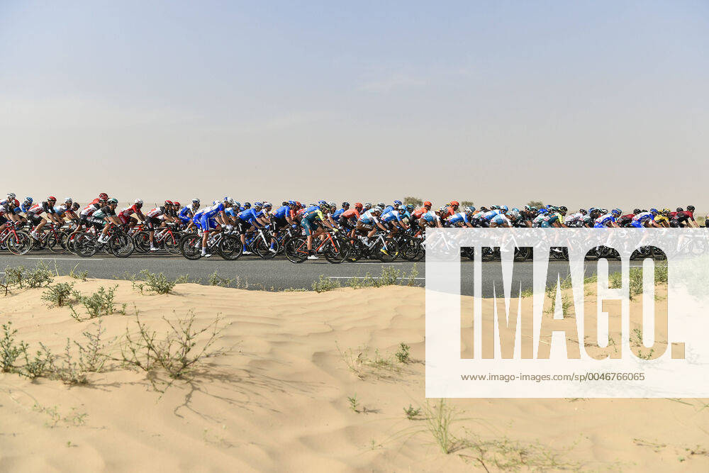 KW08 Photo LaPresse - Fabio Ferrari February 23, 2020 Dubai (United Arab Emirates) Cycling UAE Tour 2020 - Dubai Silicon Oasis Stage 1 - From The Pointe to Dubai Silicon Oasis - 91,96 miles In the pic: during the race.