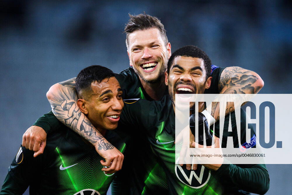 Daniel Ginczek and Joao Victor of Wolfsburg celebrate after the Europa Leauge match between Malmö FF and Wolfsburg on February 27, 2020 in Malmö. Photo: Petter Arvidson BILDBYRAN kod PA 35746 bbeng fotboll fotball soccer europa league europa league 2019 20 malmö ff wolfsburg jubel