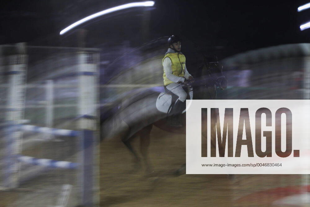 Gaza City, Gaza Strip, Palestinian Territory: A Palestinian horse rider on his horse jumps over a barrier during the first championship in jump barriers for the year 2020, on February 27, 2020 Middle East News - February 27, 2020 - ZUMAap3_ 97337376st