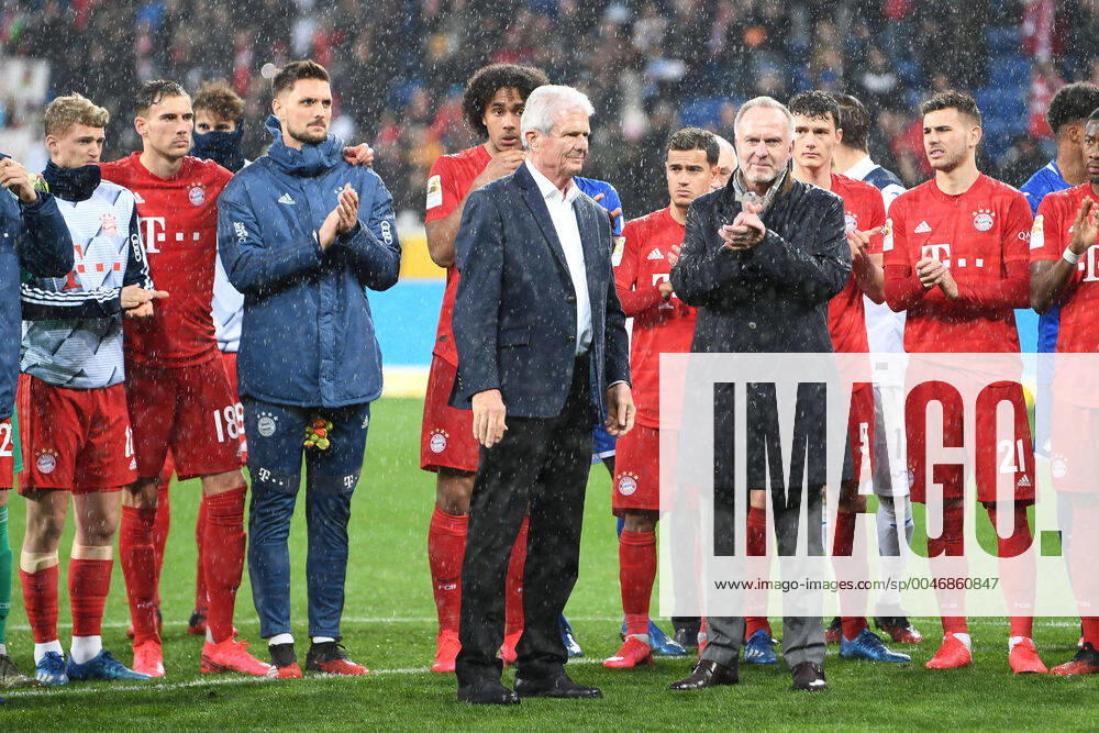 1.Fussball Bundesliga,TSG 1899 Hoffenheim - FC Bayern Muenchen,, v.l. Hoffenheims Maezen Dietmar Hopp mit Karl Heinz Rummenigge nach dem Spiel Sinsheim