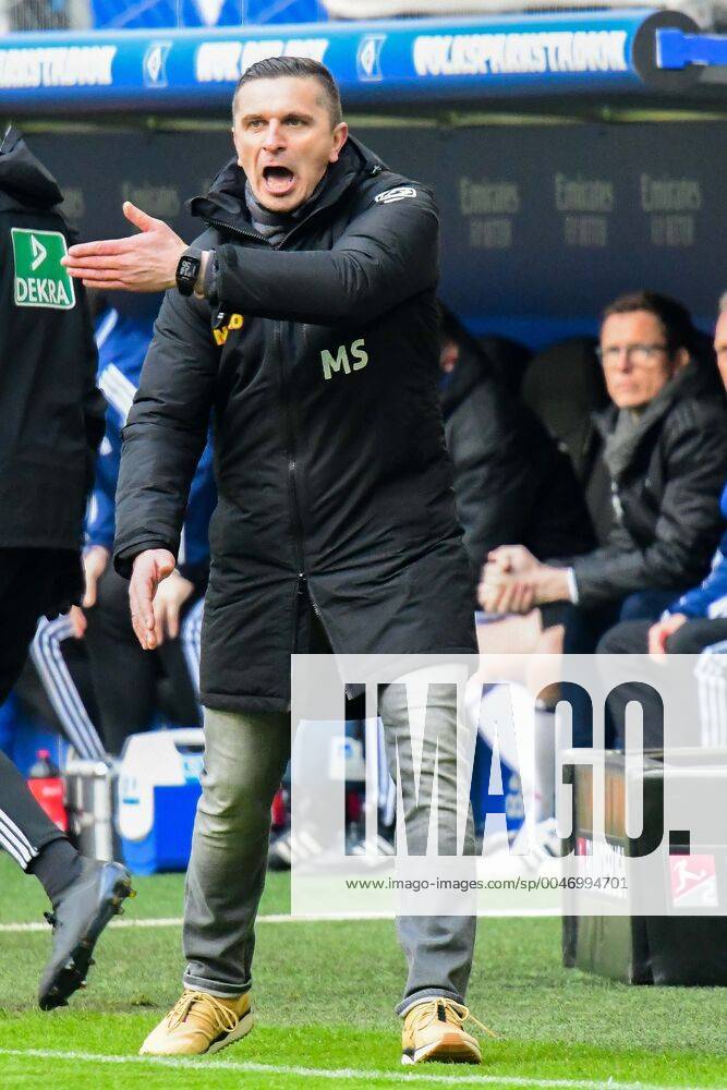 Trainer Mersad Selimbegovic ( Regensburg ) Deutschland , Hamburg , Volksparkstadion, Fussball , 2. Fussball Bundesliga , Hamburger SV - Jahn Regensburg