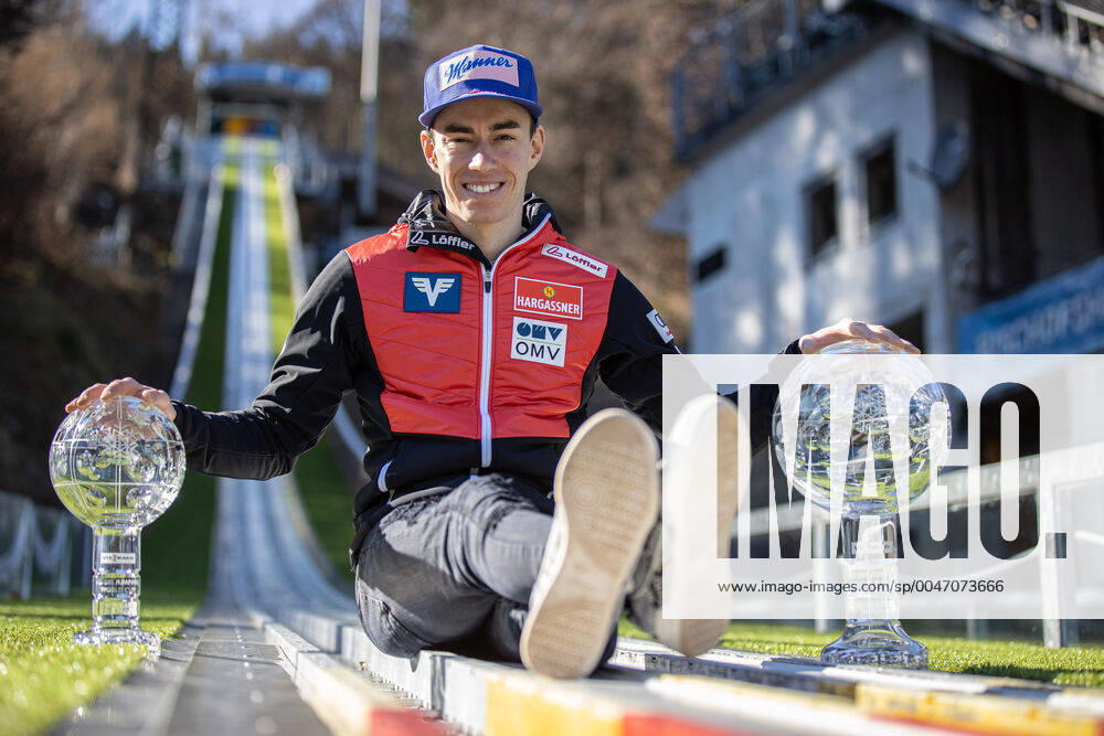 Bilder des Jahres 2020, Sport 03 März Skispringen, Welcupgesamtsieger Stefan Kraft - Fotoshooting Ski jumping, Skispringen, Ski, nordisch - FIS World Cup, overall World Cup photo shooting BISCHOFSHOFEN,AUSTRIA,16.MAR.20 - NORDIC SKIING, SKI JUMPING - FIS World Cup, overall World Cup photo shooting. Image shows Stefan Kraft (AUT). Keywords: trophy, crystal globe. GEPAxpictures xHaraldxSteiner