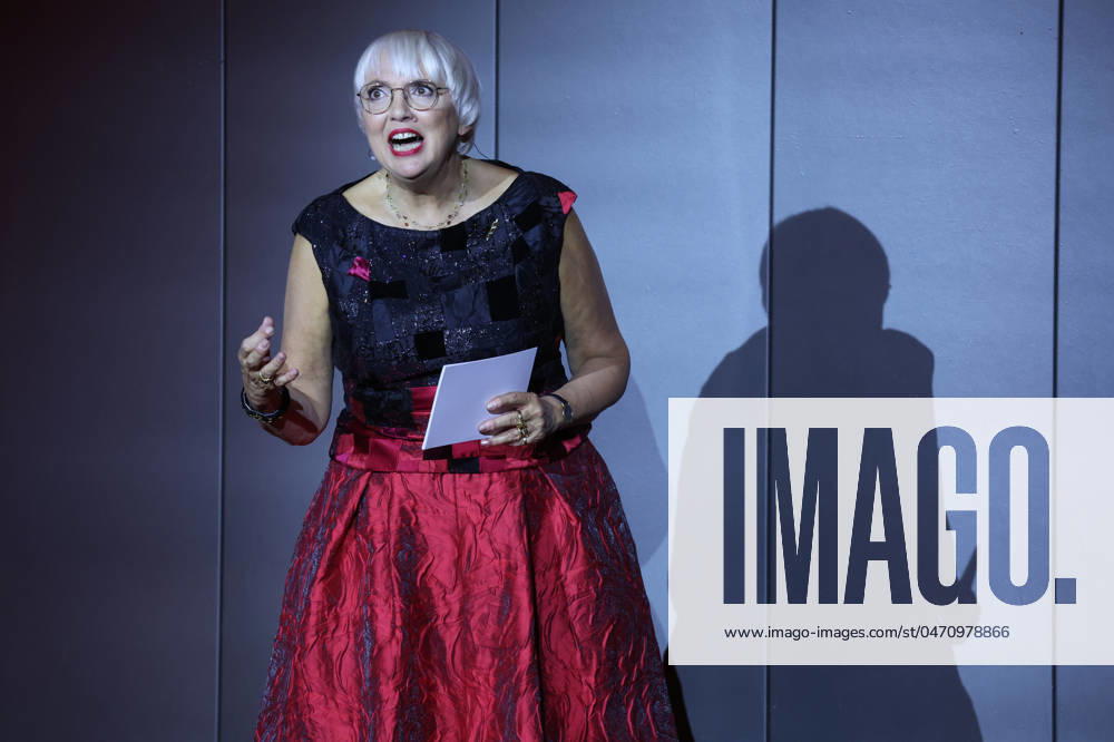 Deutscher Filmpreis 2024 Claudia Roth bei der Verleihung der Lola - Deutscher Filmpreis 2024 im Theater am Potsdamer Platz in Berlin 03.05.2024