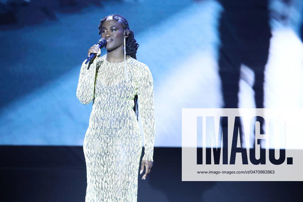 Deutscher Filmpreis 2024 Ivy Quainoo bei der Verleihung der Lola - Deutscher Filmpreis 2024 im Theater am Potsdamer Platz in Berlin 03.05.2024