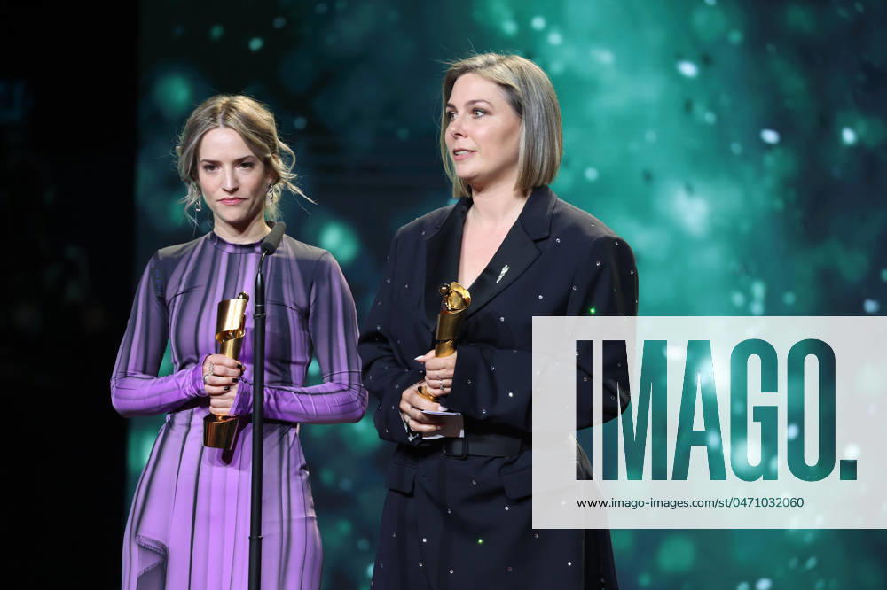 Deutscher Filmpreis 2024 BESTES SZENENBILD Cosima Vellenzer, Anika Klatt · DIE THEORIE VON ALLEM bei der Verleihung der Lola - Deutscher Filmpreis 2024 im Theater am Potsdamer Platz in Berlin 03.05.2024