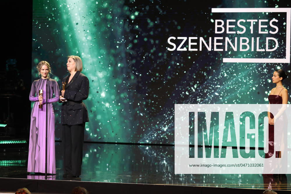 Deutscher Filmpreis 2024 BESTES SZENENBILD Cosima Vellenzer, Anika Klatt · DIE THEORIE VON ALLEM bei der Verleihung der Lola - Deutscher Filmpreis 2024 im Theater am Potsdamer Platz in Berlin 03.05.2024