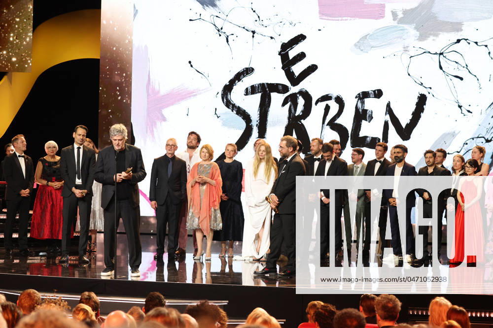 Deutscher Filmpreis 2024 BESTER SPIELFILM GOLD Sterben bei der Verleihung der Lola - Deutscher Filmpreis 2024 im Theater am Potsdamer Platz in Berlin 03.05.2024