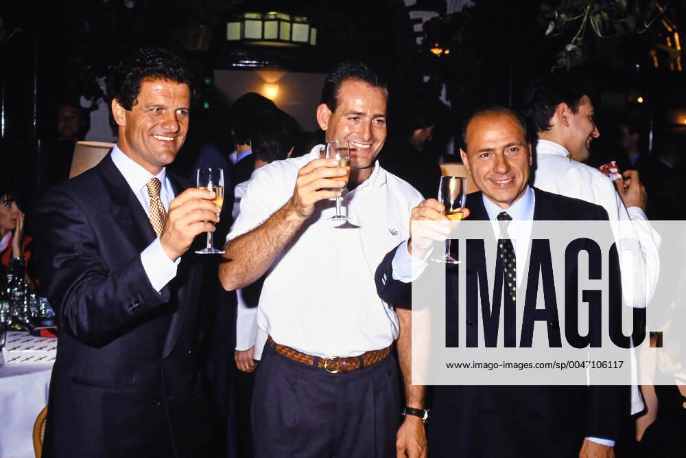 FABIO CAPELLO, DAVID CAMPESE, SILVIO BERLUSCONI, AC Milan, Mediolanum Rugby, Serie A, Celebrating Serie A winning, Milano SERIE A 1992-93 FESTA SCUDETTO MILAN