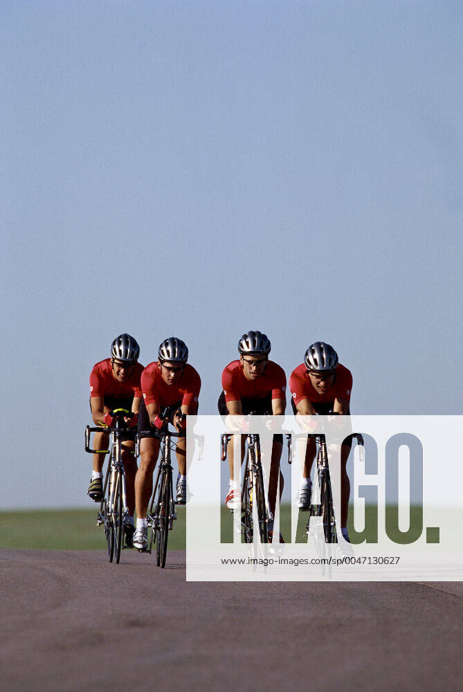 Cycling Road cycling, Rad, Radsport, Strasse team in action. ,model released, Symbolfoto
