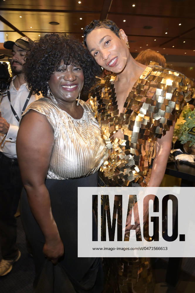 Thelma Buabeng und Annabelle Mandeng bei der 74. Verleihung des Deutschen Filmpreises 2024 im Theater am Potsdamer Platz. Berlin