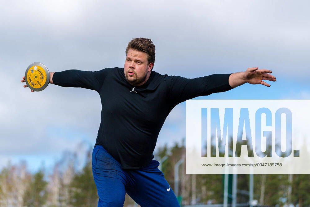 Daniel Stahl, Sparvägens FK, under ett träningspass den 15 april 2020 i Växjö.