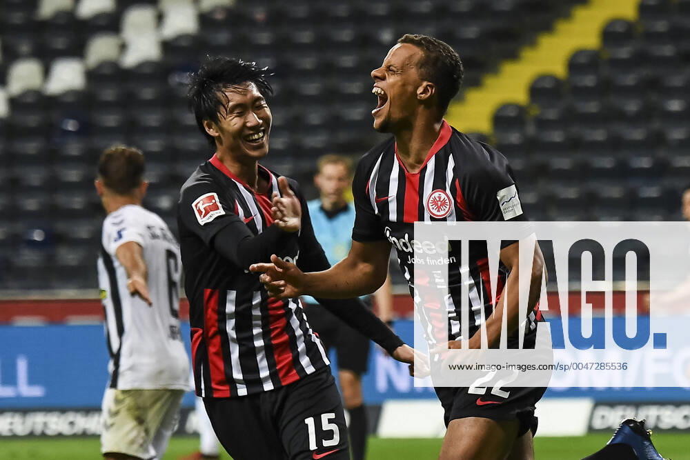 KW22 Fussball 1.Bundesliga, Eintracht Frankfurt - SC Freiburg 26.05.2020, Fussball 1.Bundesliga Spieltag 28, Eintracht Frankfurt - SC Freiburg, v.l. Torjubel, Goal celebration, celebrate the goal zum 3:3 durch Timothy Chandler (Eintracht Frankfurt) Foto: Jan Huebner Pool , Editorial use only. National and International News Agencies OUT Frankfurt am Main Commerzbank Arena Hessen Deutschland (DE)