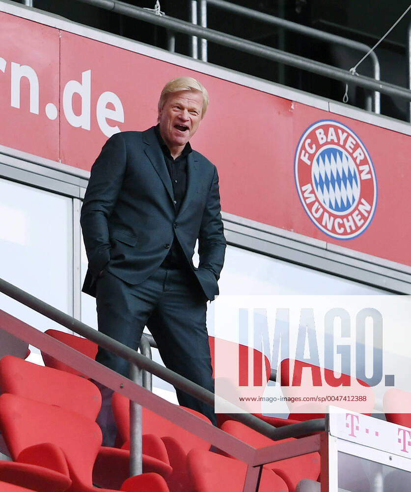 KW25 Fussball 1. Bundesliga Saison 19 20: FC Bayern Muenchen - SC Freiburg Fussball 1. Bundesliga Saison 2019 2020 33. Spieltag 20.06.2020 FC Bayern Muenchen - SC Freiburg Vorstandsmitglied Oliver Kahn (FC Bayern Muenchen) auf der Tribuene FOTO: Markus Ulmer Pressefoto Ulmer Pool Nur fuer journalistische Zwecke! Only for editorial use! No commercial usage! Freiburg Baden-Wuerttemberg Deutschland