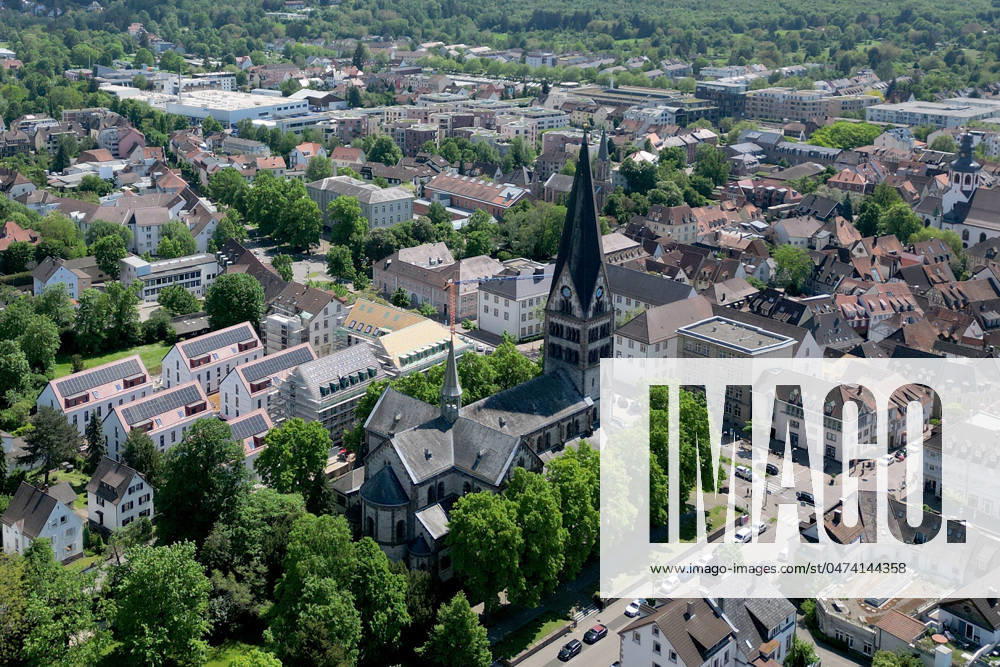 News Wirtschaft Reise, Ettlingen, emwirt v.l. Ettlingen Stadt Altstadt Kernstadt Herz Jesu Kirche Pforzheimer Straße Ettlingen