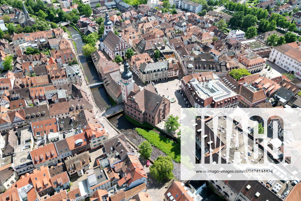 News Wirtschaft Reise, Ettlingen, emwirt v.l. Ettlingen Stadt Altstadt Kernstadt Rathaus Marktplatz Alb Schloss Ettlingen