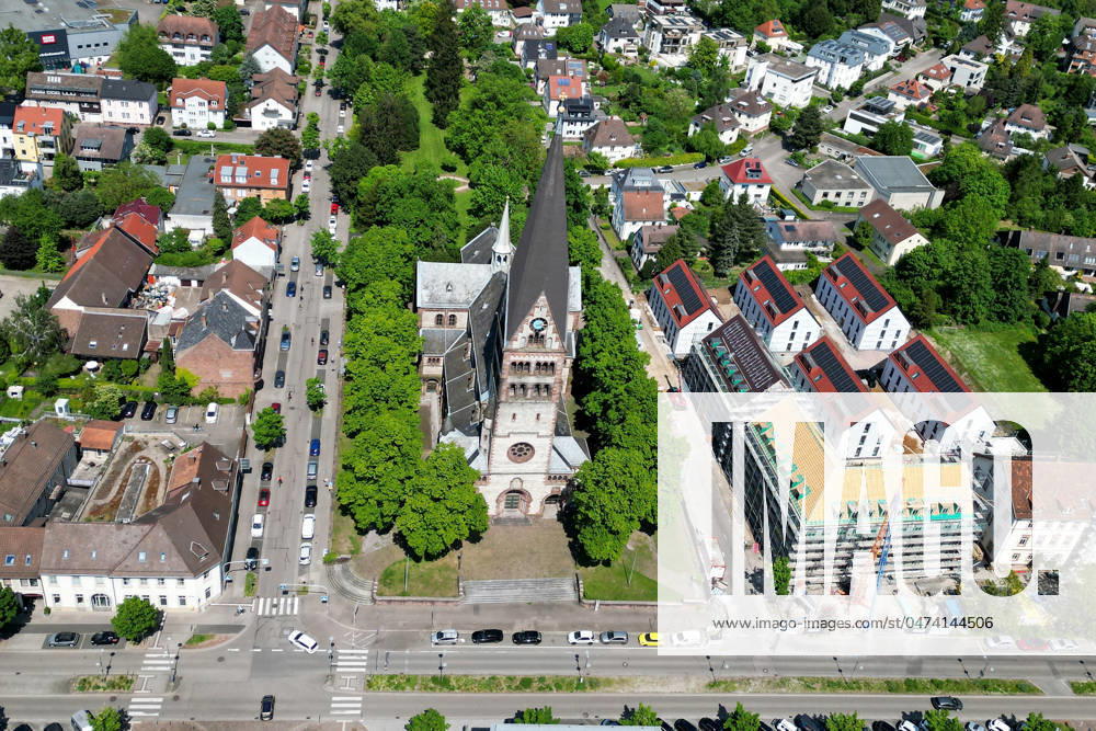 News Wirtschaft Reise, Ettlingen, emwirt v.l. Ettlingen Stadt Altstadt Kernstadt Herz Jesu Kirche Pforzheimer Straße Ettlingen