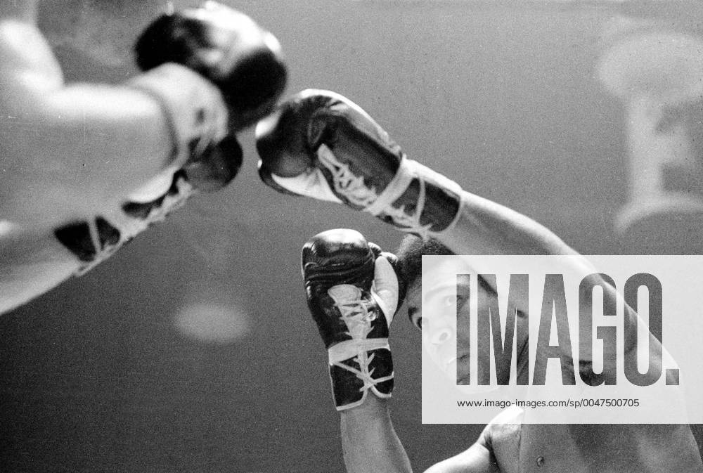 Boxkampf Muhammad Ali gegen Jürgen Blin Mohammad Ali Zürich Kanton Zürich Schweiz Sporthalle