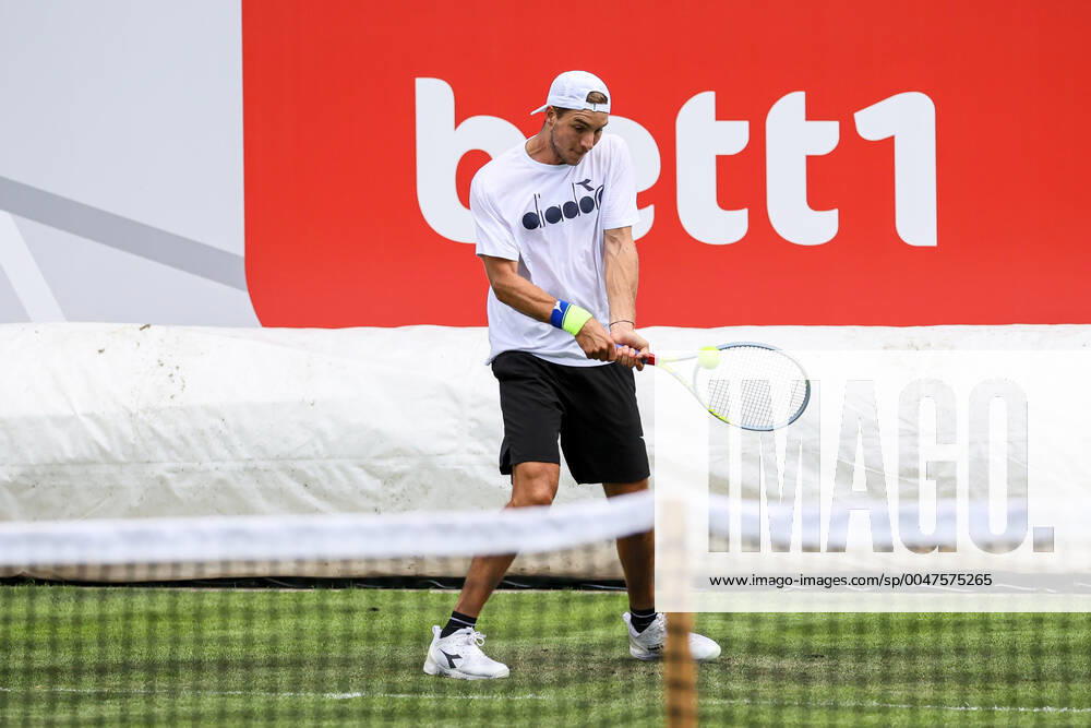 Jan-Lennard Struff (GER), bett1ACES, Berlin, LTTC Rot-Weiß - Steffi-Graf-Stadion, 11.07.2020,