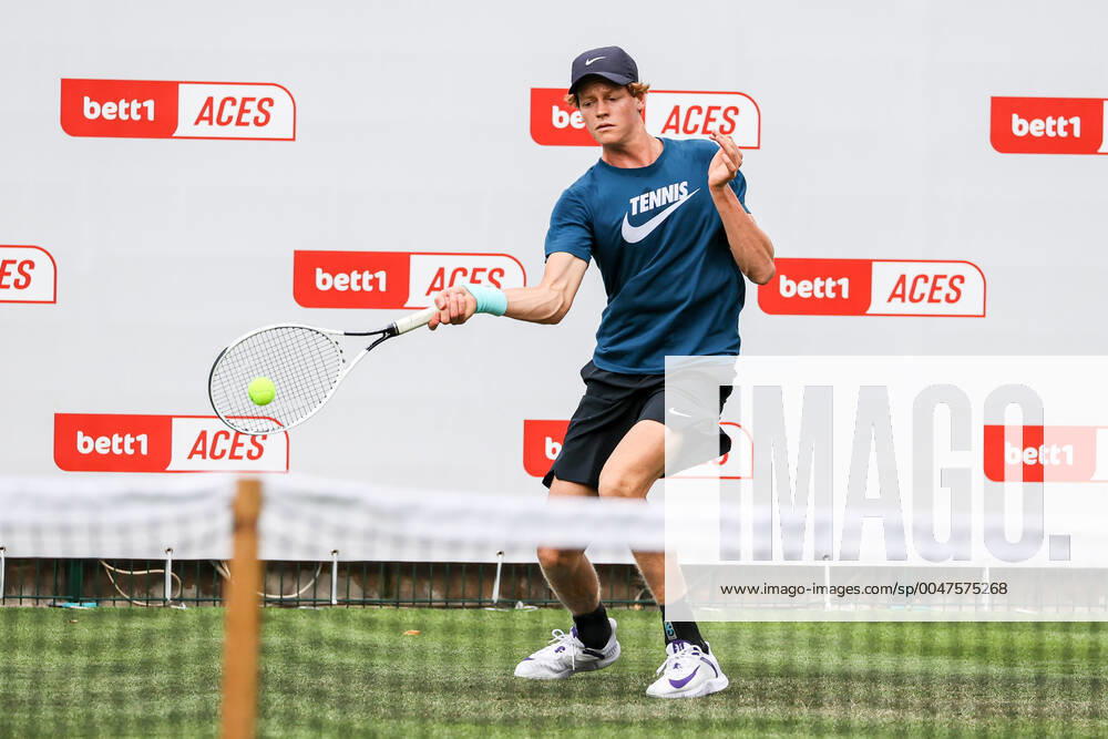Jannik Sinner (ITA), bett1ACES, Berlin, LTTC Rot-Weiß - Steffi-Graf-Stadion, 11.07.2020,