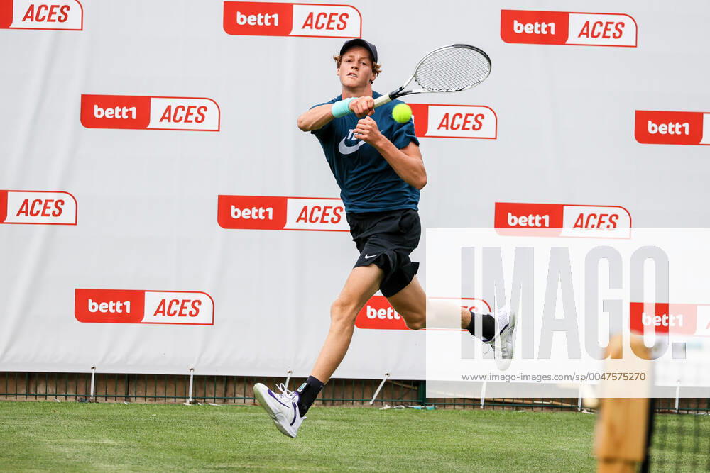 Jannik Sinner (ITA), bett1ACES, Berlin, LTTC Rot-Weiß - Steffi-Graf-Stadion, 11.07.2020,