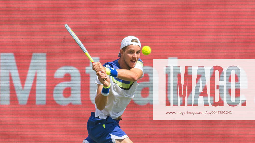 Jan-Lennard Struff, Tennis bett1aces - im LTTC Rot-Weiss e.V. - Steffi Graf Stadion, 13.07.2020, GER, Berlin, Tennis bett1aces , 13.07.2020 Berlin
