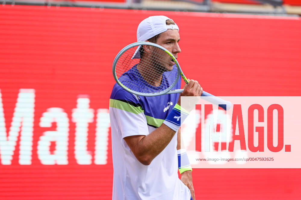 Jan-Lennard STRUFF (GER), bett1ACES, Berlin, LTTC Rot-Weiß - Steffi-Graf-Stadion, 13.07.2020,