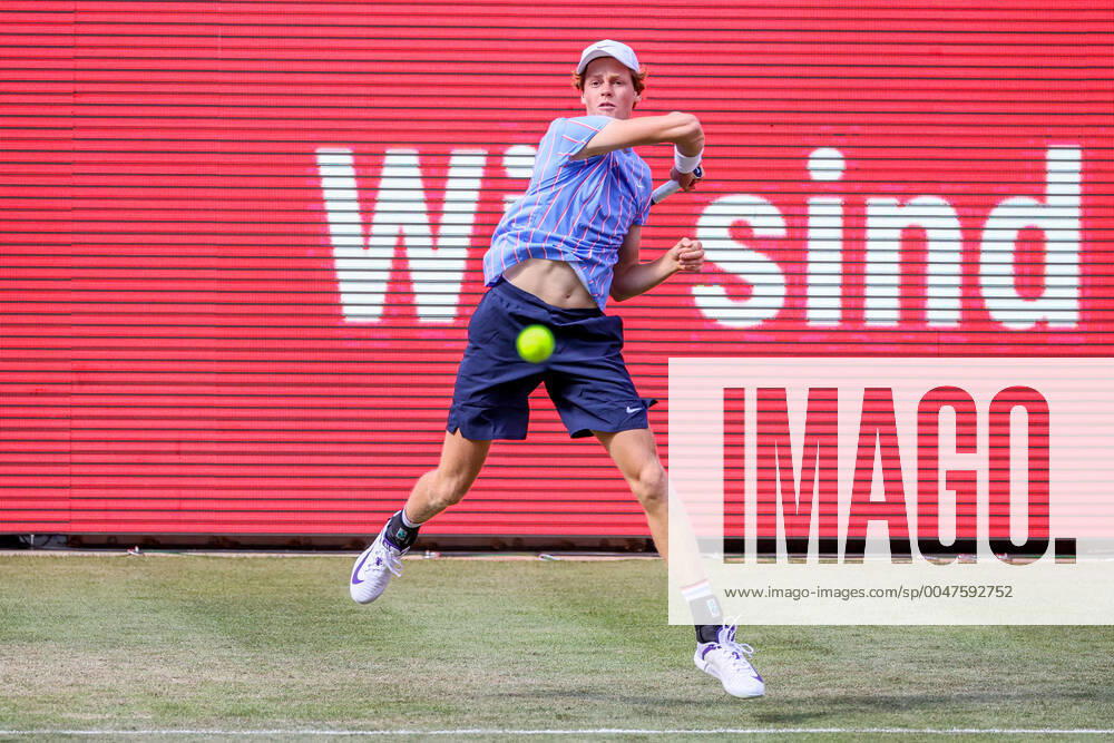 Jannik SINNER (ITA), bett1ACES, Berlin, LTTC Rot-Weiß - Steffi-Graf-Stadion, 13.07.2020,