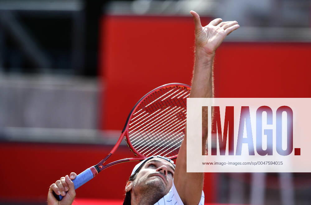 Tommy Haas (GER), beim Aufschlag Tommy Hass (GER) vs Jannik Sinner Bett1ACES-Tennisturnier Tennis-Tournament, Tennisturnier, Damen und Herren auf LTTC Tot-Weiss Anlage im Steffi-Graf-Stadion Berlin