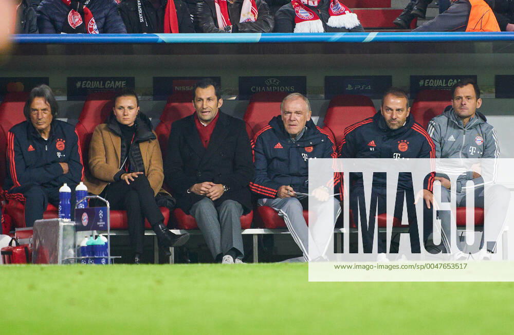 Champions League, Munich-Piraeus, Munich November 6, 2019. Toni TAPALOVIC, Torwarttrainer FCB Hansi FLICK, FCB interims coach, team manager, Hermann GERLAND, (der Tiger) FCB assistant coach, Leiter des FCB Campus , Hasan ( Brazzo ) Salihamidzic, FCB director Kathleen KRUEGER, Teammanager FCB Dr. Hans-Wilhelm Müller-Wohlfahrt, FCB Mannschaftsarzt, FC BAYERN MUNICH - OLYMPIACOS PIRAEUS 2-0 UEFA Football Champions League , Munich, November 06, 2019, Season 2019 2020, group stage ,group B, FCB, Reds, Bavaria, München