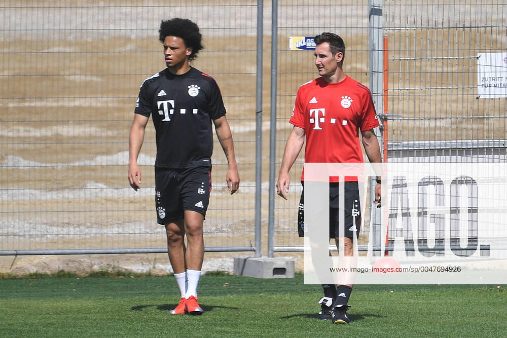 KW31 Miroslav KLOSE (Co Trainer FCB) mit Leroy SANE (Bayern Muenchen). Training an der Saebener Strasse. Fussball 1. Bundesliga,Saison 2019 2020, am 29.07.2020