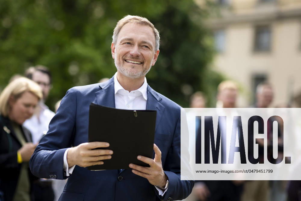 Christian Lindner (FDP), Bundesminister der Finanzen, aufgenommen im Rahmen der Praesentation der Muenze und Briefmarke UEFA Fuâˆöüball-Europameisterschaft 2024 im Bundesfinanzministerium in Berlin, 21.05.2024. Fotografiert im Auftrag des Bundesfinanzministeriums. Berlin Deutschland