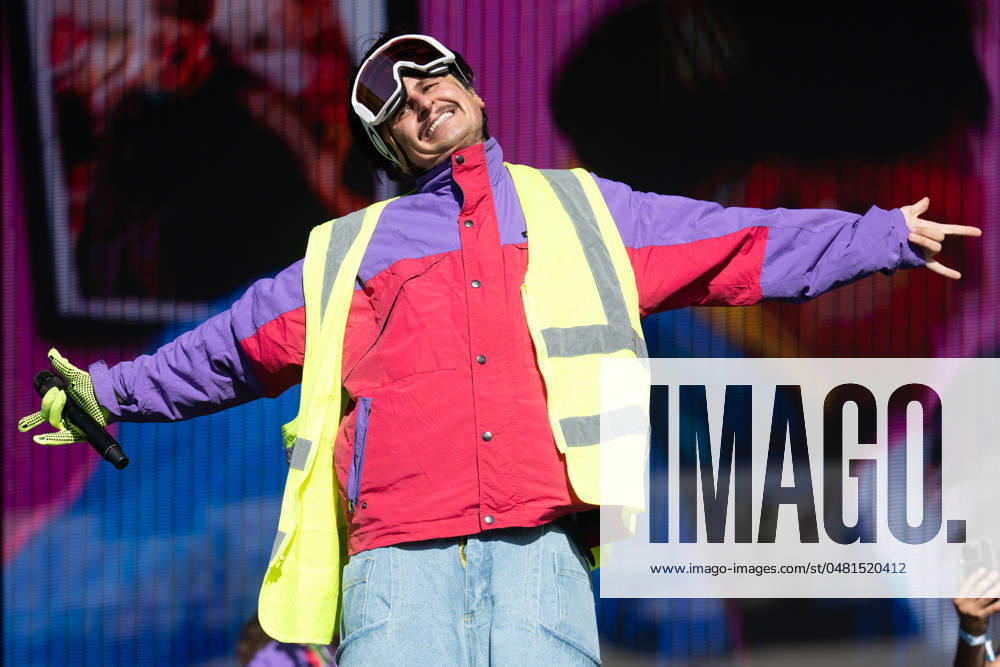 Oliver Tree performs live on stage during BottleRock at Napa Valley Expo on May 25, 2024 in Napa, California. Napa USA - ZUMAs181 20240525_zea_s181_162