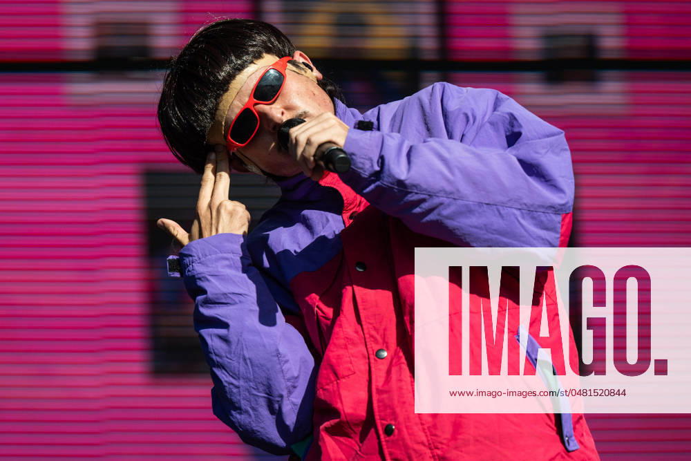 Oliver Tree performs live on stage during BottleRock at Napa Valley Expo on May 25, 2024 in Napa, California. Napa USA - ZUMAs181 20240525_zea_s181_152