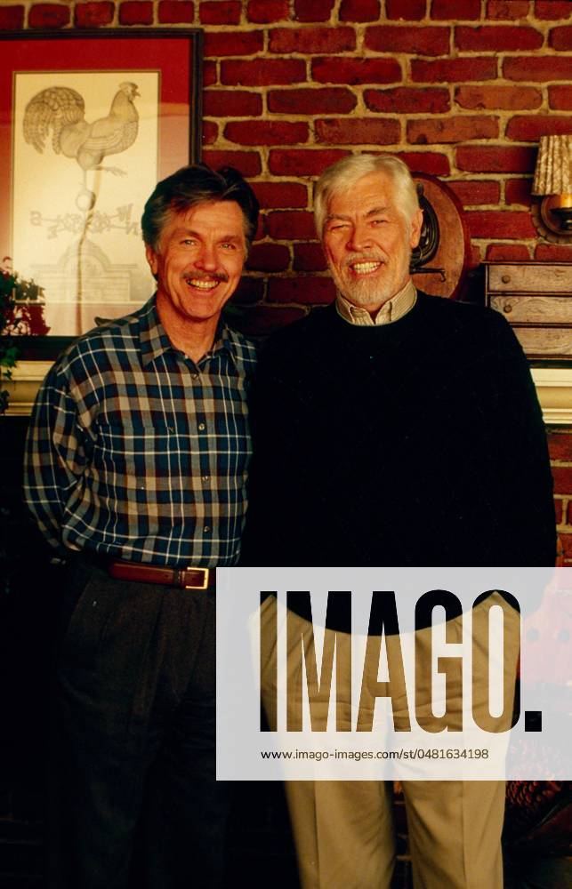 PICKET FENCES, Tom Skerritt, James Coburn, 1992-96. ? 20th Century Fox Film Courtesy: Everett CollectionTSDPIFE FE052 PUBLICATIONXNOTxINxCANxCHNxFRAxITAxJPNxNORxPOLxRUSxESPxUKxUSA