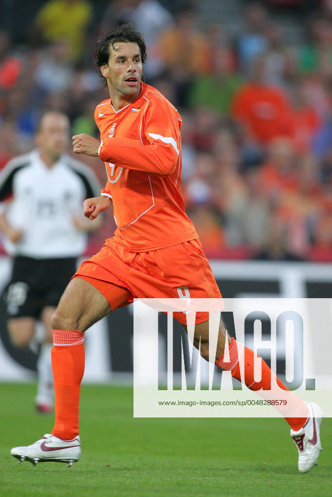 Ruud Van Nistelrooy Holland & Manchester United, ManU FC Holland V Germany Rotterdam,Holland 17 August 2005