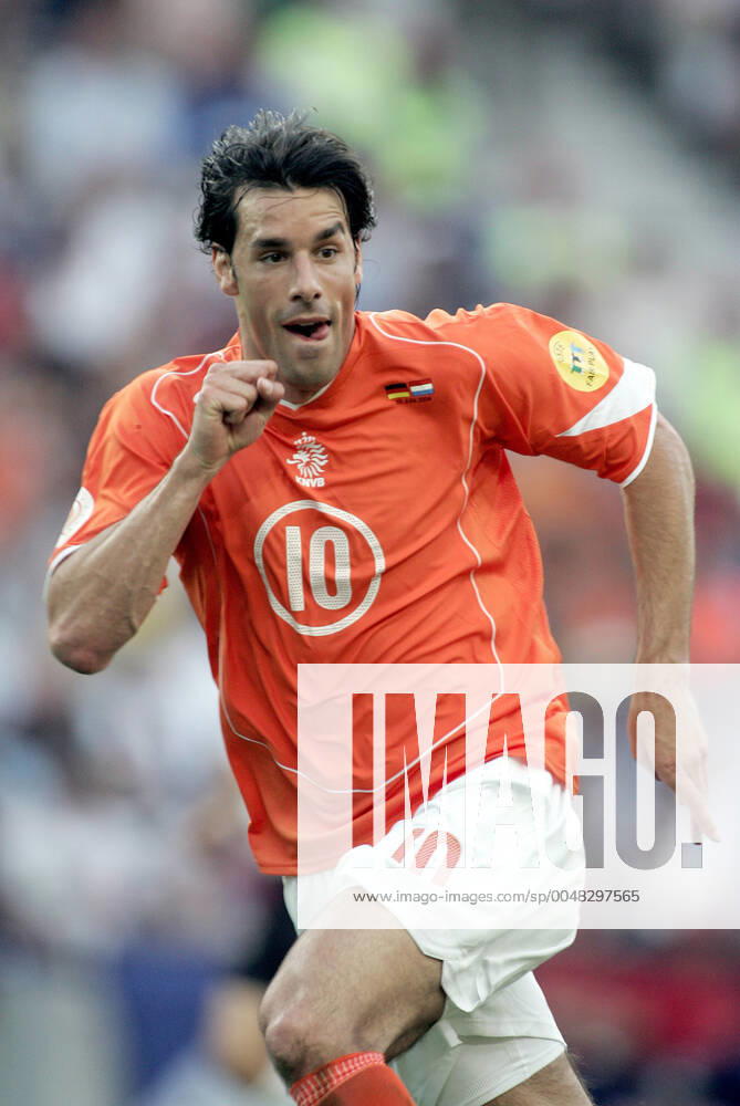 Ruud Van Nistelrooy Holland & Manchester United, ManU FC Germany V Holland Euro 2004 Dragao Stadium, Porto, Portugal 15 June 2004