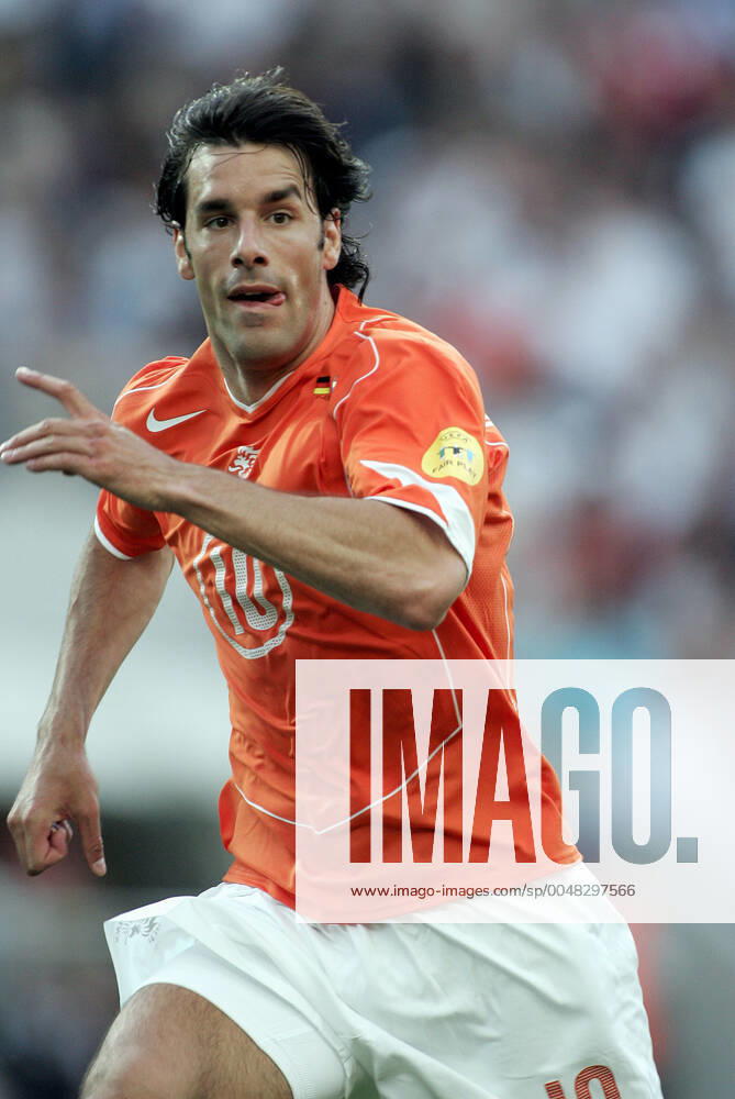 Ruud Van Nistelrooy Holland & Manchester United, ManU FC Germany V Holland Euro 2004 Dragao Stadium, Porto, Portugal 15 June 2004